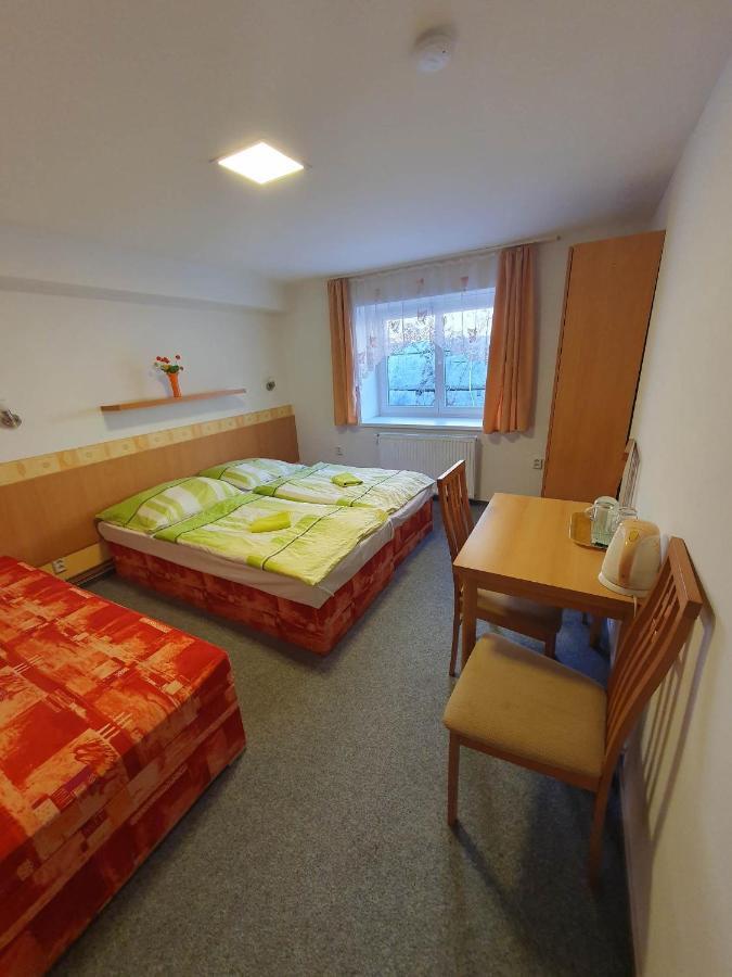 Hostel Děčín Na Skřivánce Exterior foto